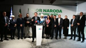 SDA: Dodikov režim crta metu na čelo Mahmutoviću, jedinu prijetnju pucanjem izrekao je Višković