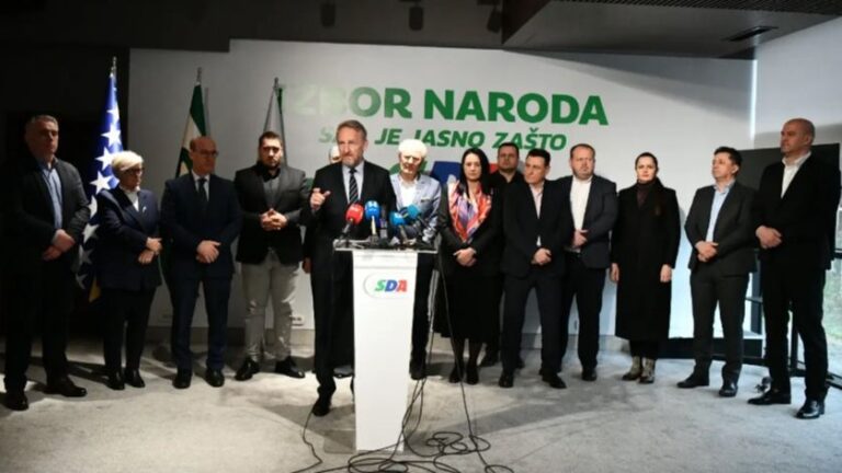 SDA: Dodikov režim crta metu na čelo Mahmutoviću, jedinu prijetnju pucanjem izrekao je Višković