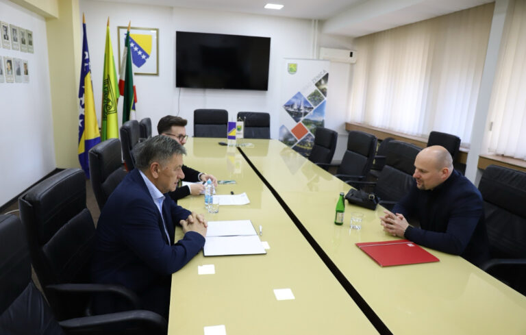 Predsjednik Šahovskog kluba “Napredak” posjetio gradonačelnika Zenice Kasumovića