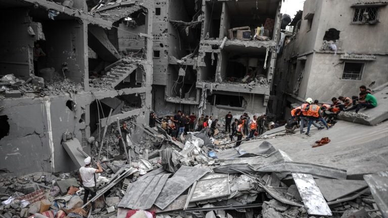 Najmanje 20 Palestinaca ubijeno u izraelskom napadu na porodičnu kuću u Gazi