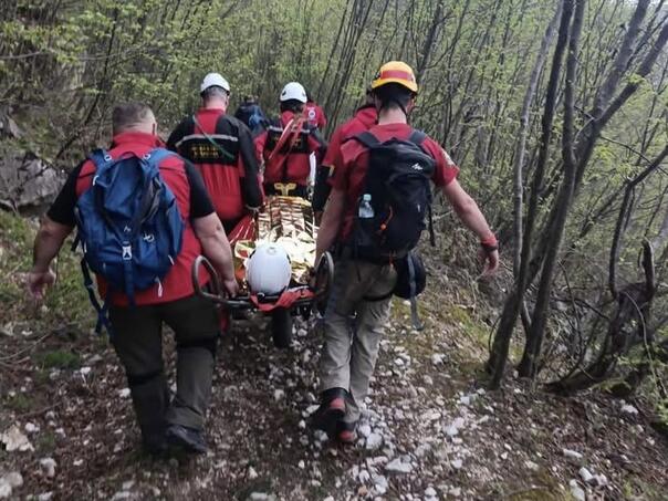 Članovi GSS Tuzla spasili povrijeđenu planinarku na planini Konjuh
