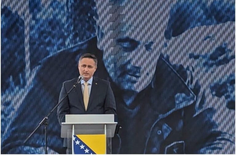Bećirović čestitao Dan Armije Republike Bosne i Hercegovine