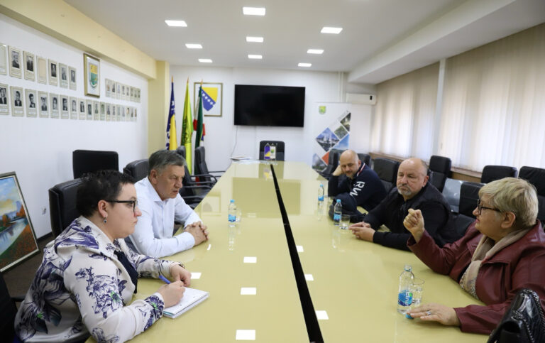 Gradonačelnik Kasumović primio predstavnike udruženja “Naš most”