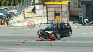 Teška saobraćajna nesreća na Krndiji kod Tešnja: Sudar motocikla i putničkog automobila