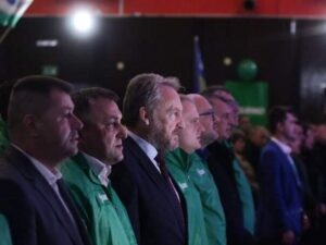 SDA poručila Dodiku: Bošnjaci su tu, nepobjedivi, spremni