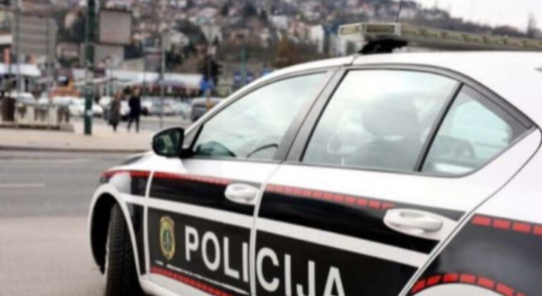 Detalji ubistva: Došlo do tučnjave dvije romske porodice, supruga pomagala ubici