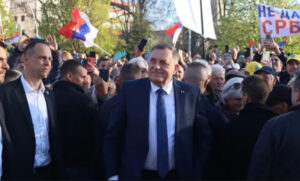 Dodik prisustvuje skupu 