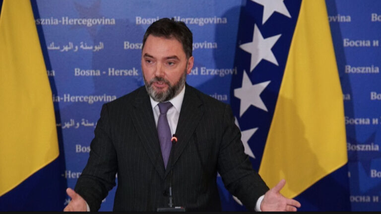 Košarac provocira koalicione partnere: “Drago mi je što ste prepoznali i podržali politiku predsjednika Dodika”