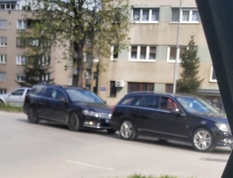 Sudar na kružnom toku u zeničkom naselju Crkvice