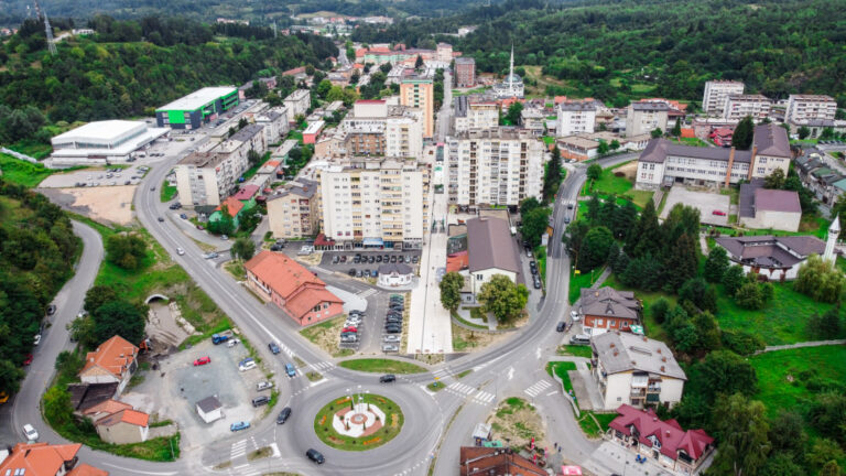 Odluka načelnika: Svim zaposlenicima javnih ustanova veće plaće do 75 posto!