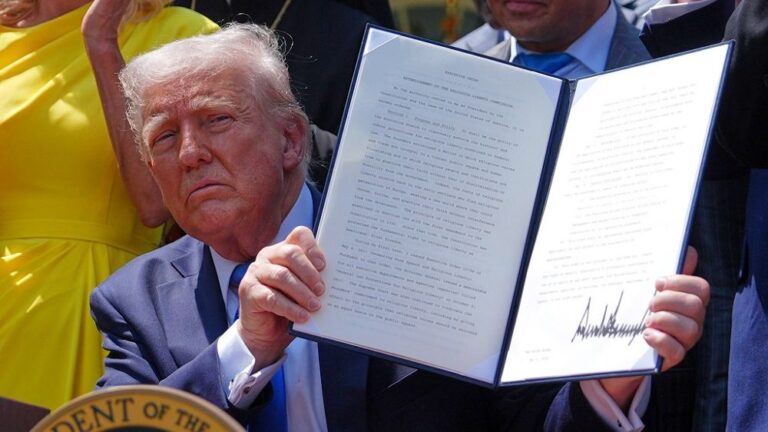 Tramp razmatra uvođenje sekundarnih carina koje bi mogle pogoditi i BiH