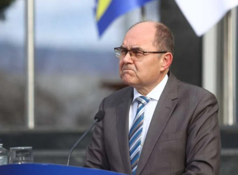 Poznato šta piše u izvještaju Schmidta: ‘Dodik pravi opasan korak pozivanjem na otcjepljenje