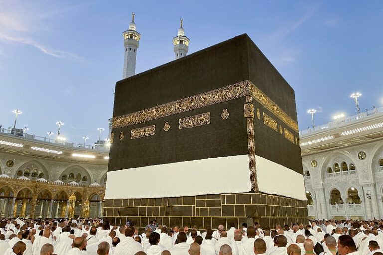 Šta treba znati o ovogodišnjem hadžu: Visoke temperature, zabrana za djecu i ograničenja za “ponavljače”