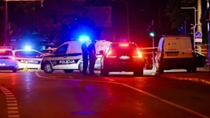 Dvije osobe povrijeđene u sudaru automobila i motocikla