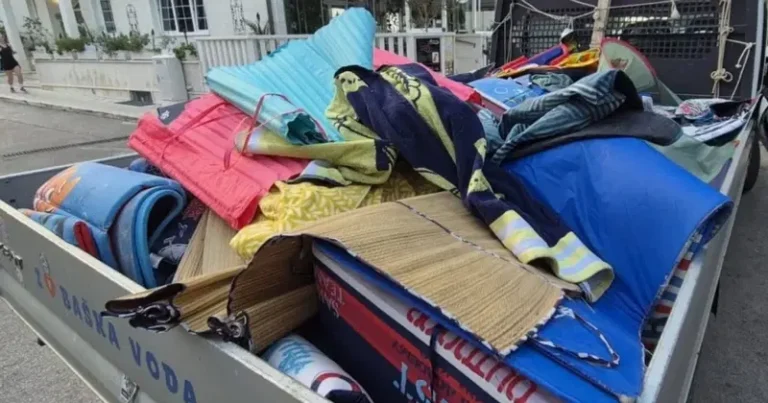 Nema više “rezervacije hladovine” ostavljanjem peškira na plaži, komunalci pokupe sve što zateknu