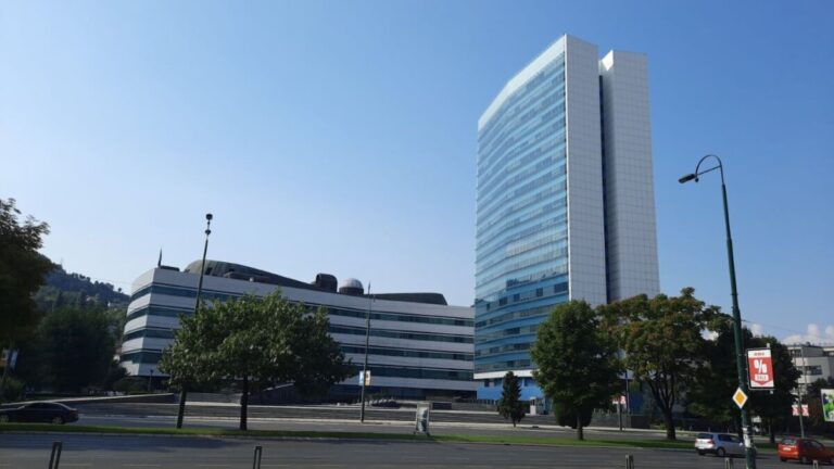 Vijeće ministara BiH: Topli obrok u institucijama BiH usuglašen s Kolektivnim ugovorom