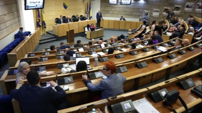 Dom naroda FBiH usvojio zaključak: Smrt porodilje pokrenula lavinu!