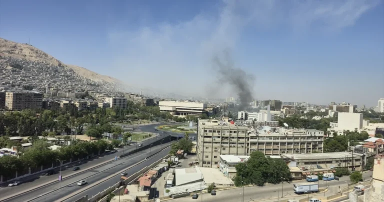 Troje poginulih u “bolnim udarima” Izraela na Damask: Povrijeđene najmanje 34 osobe