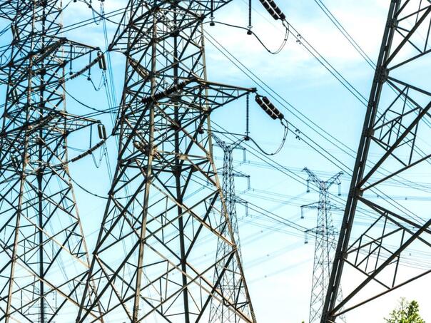 Zastarjela mreža koči zelenu tranziciju: Bez 250 milijardi Evropa ostaje bez struje