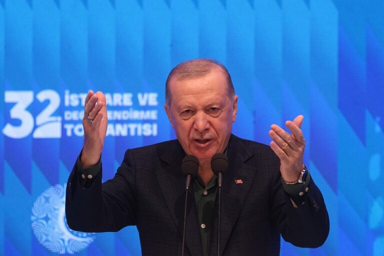 Erdogan nakon početka predaje PKK-a: Danas su vrata velike, moćne Turske širom otvorena