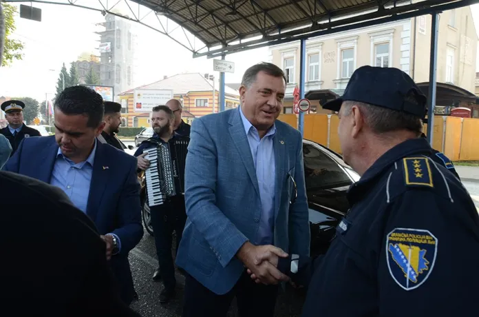 Dodik: “Tražit ću da se naplaćuje 20 eura za ulazak u BiH”