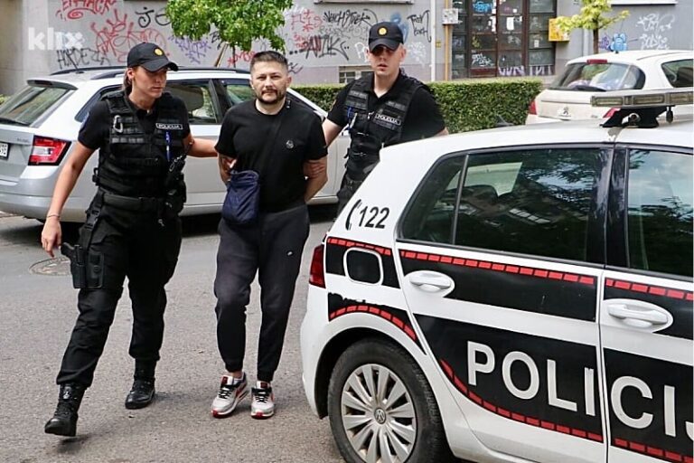 Muškarac koji je bacio bombu na kafić na Stupu predat Tužilaštvu Kantona Sarajevo