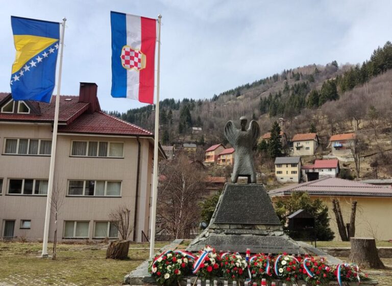 Sud u Visokom donio oslobađajuću presudu za Semira i Adisa: Nisu krivi za rušenje HVO zastave