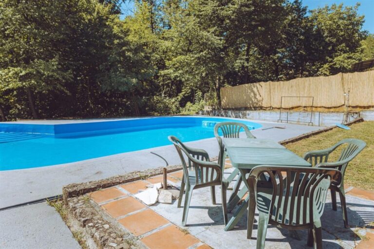 1.000 vikendica sa bazenom FBiH radi “na crno”: Inspekcija na terenu, napisali hiljade KM kazni