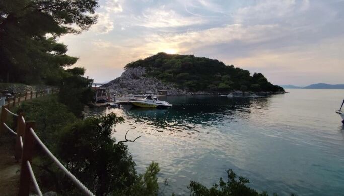 Zabranili joj pristup na javnu plažu, razlog je nevjerovatan: ‘U mojoj državi obraća mi se na engleskom jeziku…’