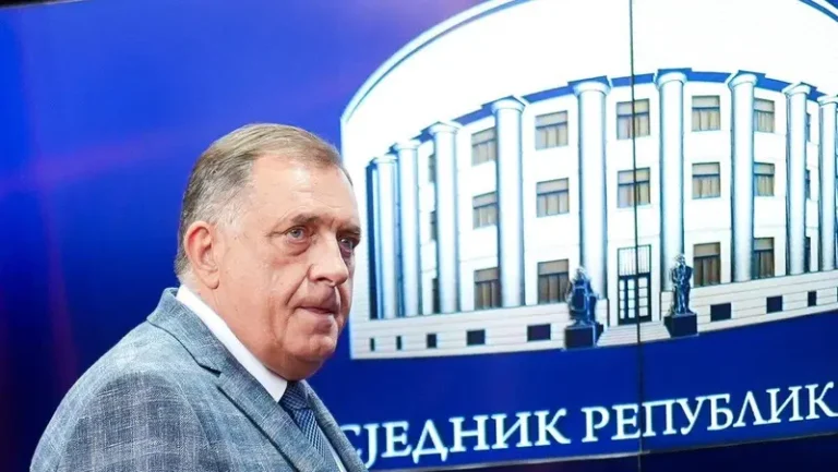 Može li Dodik, nakon presude, ostati predsjednik vladajuće stranke u RS?