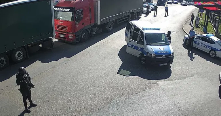 Duge cijevi na graničnom prelazu BiH, poznat razlog