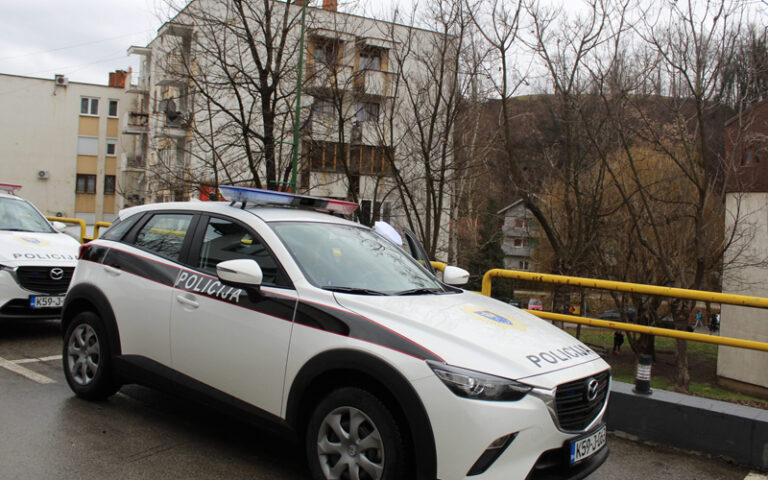 Teška nesreća u Tešnju: Povrijeđeno troje djece, 3-godišnjak prevezen u bolnicu