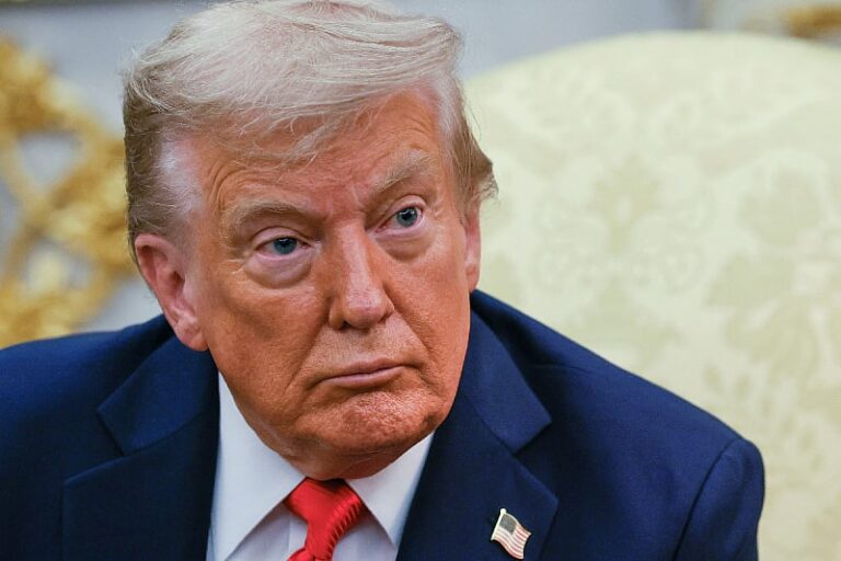 Trump poručio da “nije sretan” zbog izraelskog napada na bolnicu u Gazi i da “ne želi to vidjeti”