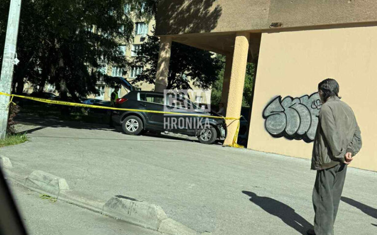 Grbavica: Vozilom udario pješakinju pa se zabio u zgradu