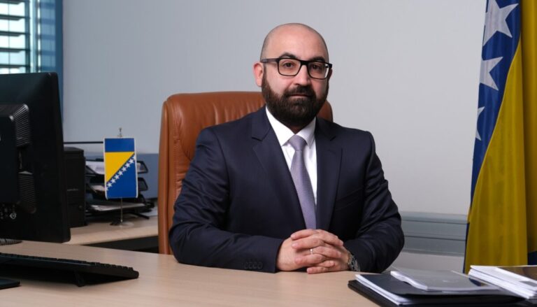 Hasanović objavio brojke: Republika Srpska opstaje zahvaljujući prihodima iz Federacije