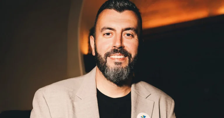 Edhemu Čustoviću uručen diplomatski pasoš: ‘Nastavit ću raditi za BiH kao i do sada’