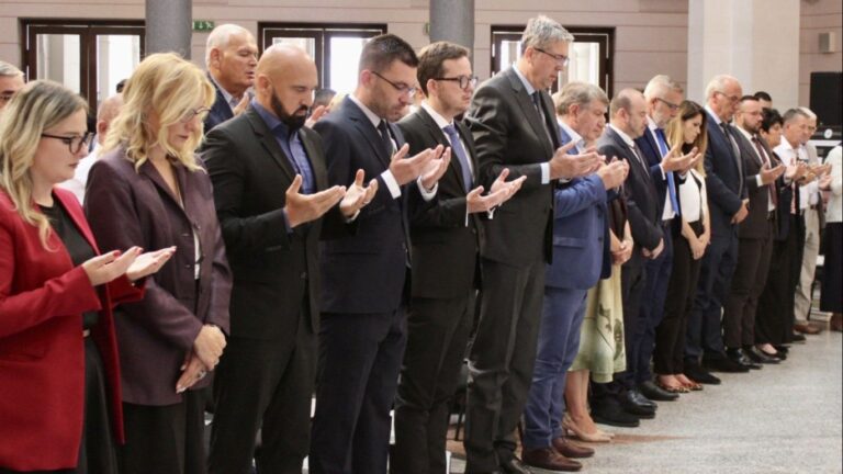 Komemoracija povodom godišnjice masakra na Markalama: Svijet nije naučio na svojim greškama u BiH