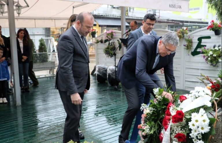 Ubijeni u redu za hljeb: Obilježena 33. godišnjica masakra na Trgu solidarnosti