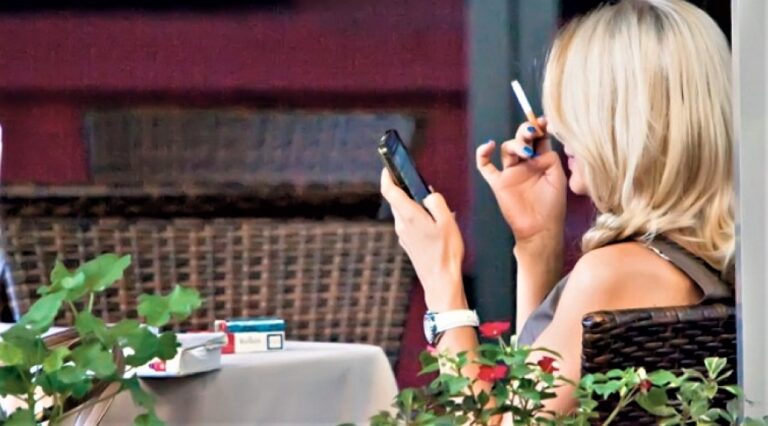 U Hrvatskoj inspektori ne praštaju: Gosti pušili na terasi kafića, pa dobili kaznu od 14.600 eura!