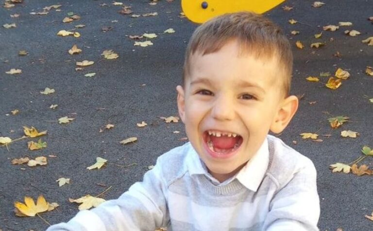 Apel za malog Aslana: Potrebno 44.500 eura za operacije u Istanbulu