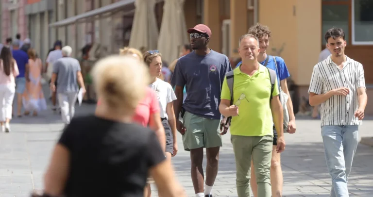 Šta nas očekuje do kraja mjeseca? Vrućine ostaju, ali uskoro stižu pljuskovi