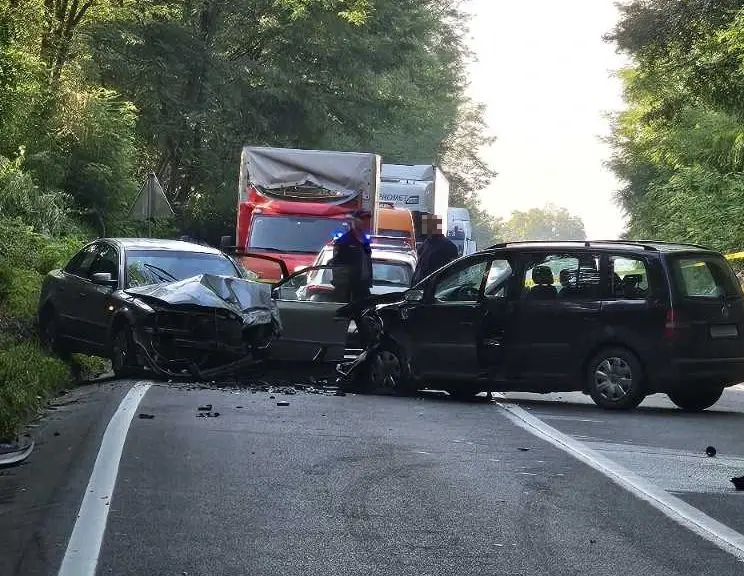 Više osoba povrijeđeno na putu M4 Lukavac Gračanica