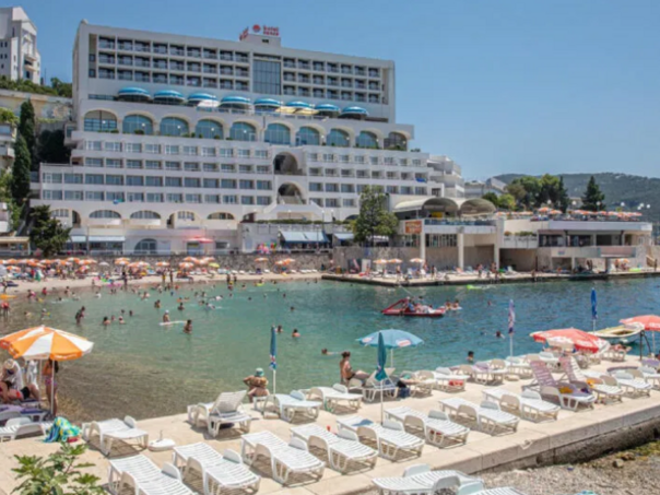 Turistička sezona na vrhuncu: Popunjeni smještajni kapaciteti u Neumu