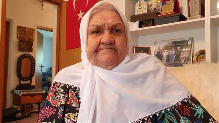 Nana Fata Orlović proslavila 82. rođendan: Dobila je i tortu