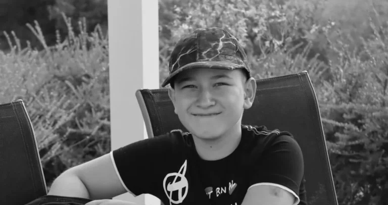 “Tihi dječače, dobro naše srce…” – Preminuo Daris Vehabović (13), bolovao je od raka