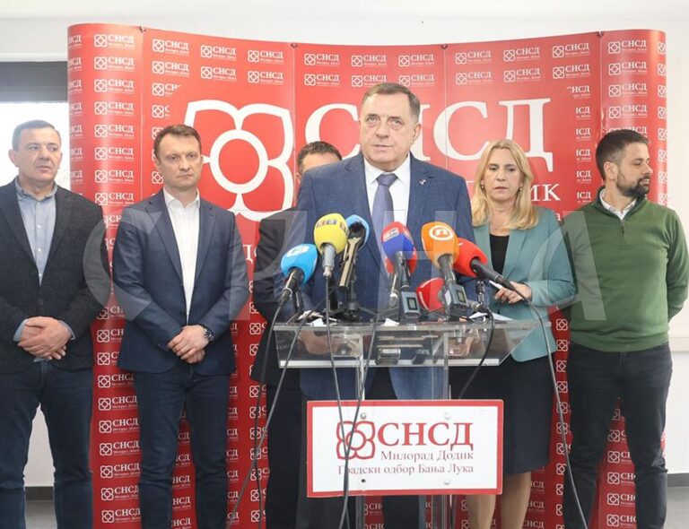 SNSD se finansira budžetskim novcem: Milorad Dodik ne može ostati na čelu stranke!