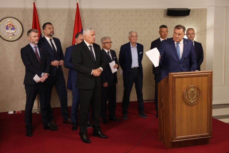 Političarima najviše odgovara velika politička kriza u BiH