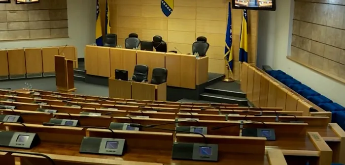 Parlamentarcima FBiH za pola godine isplaćeno skoro 2.000.000 KM