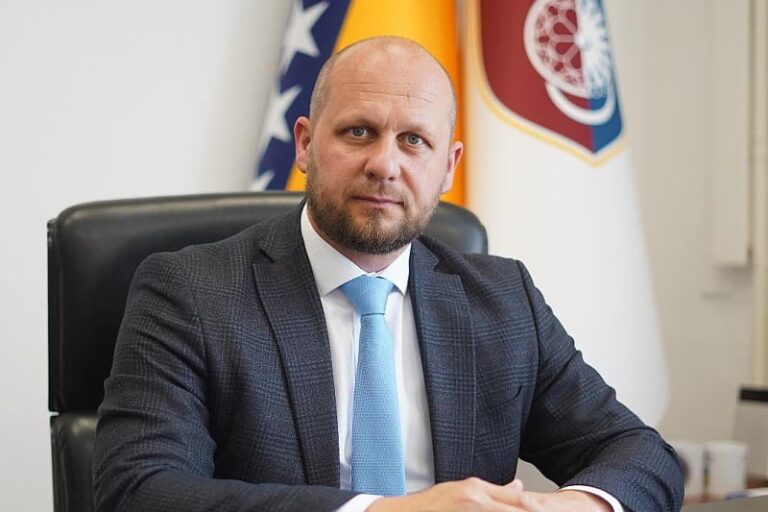 Okerić: Kanton Sarajevo je najrazvijeniji u FBiH; aktuelna većina ima svoje greške, ali je sad puno bolje