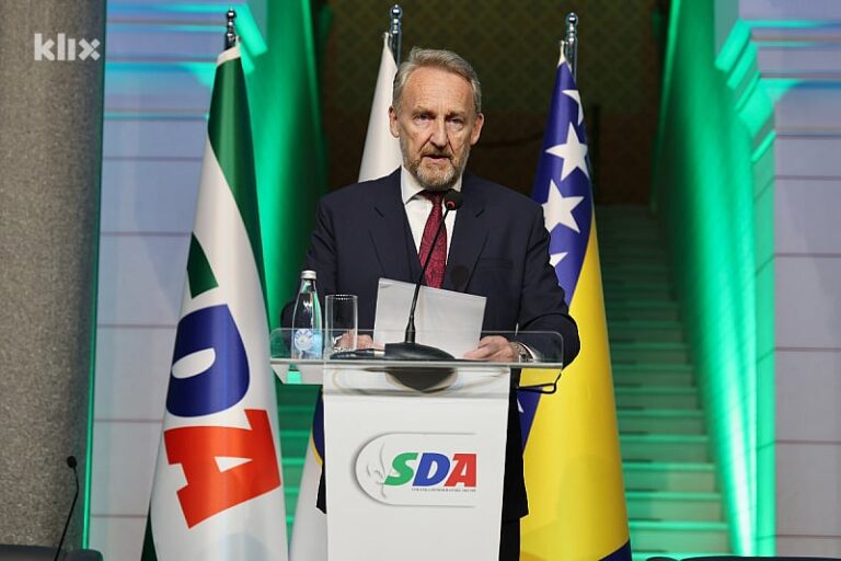 Izetbegović: Vučić pokušava pobunu građana diljem Srbije pretvoriti u međunacionalni sukob